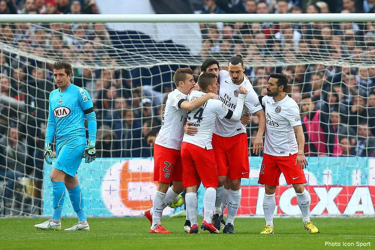 carrasso vient defendre ibrahimovic iconsport blo 150315 05 50106739