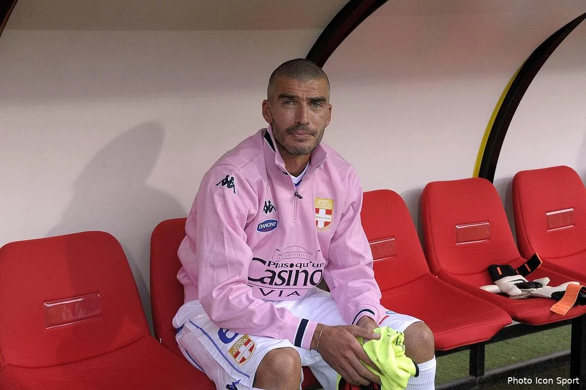 casoni sait encore tacler et c est jerome leroy qui derouille iconsport per 010911 33 1834648