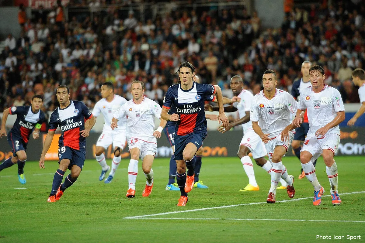 cavani empeche le hold up d ajaccio au parc iconsport noe 180813 03 0363661