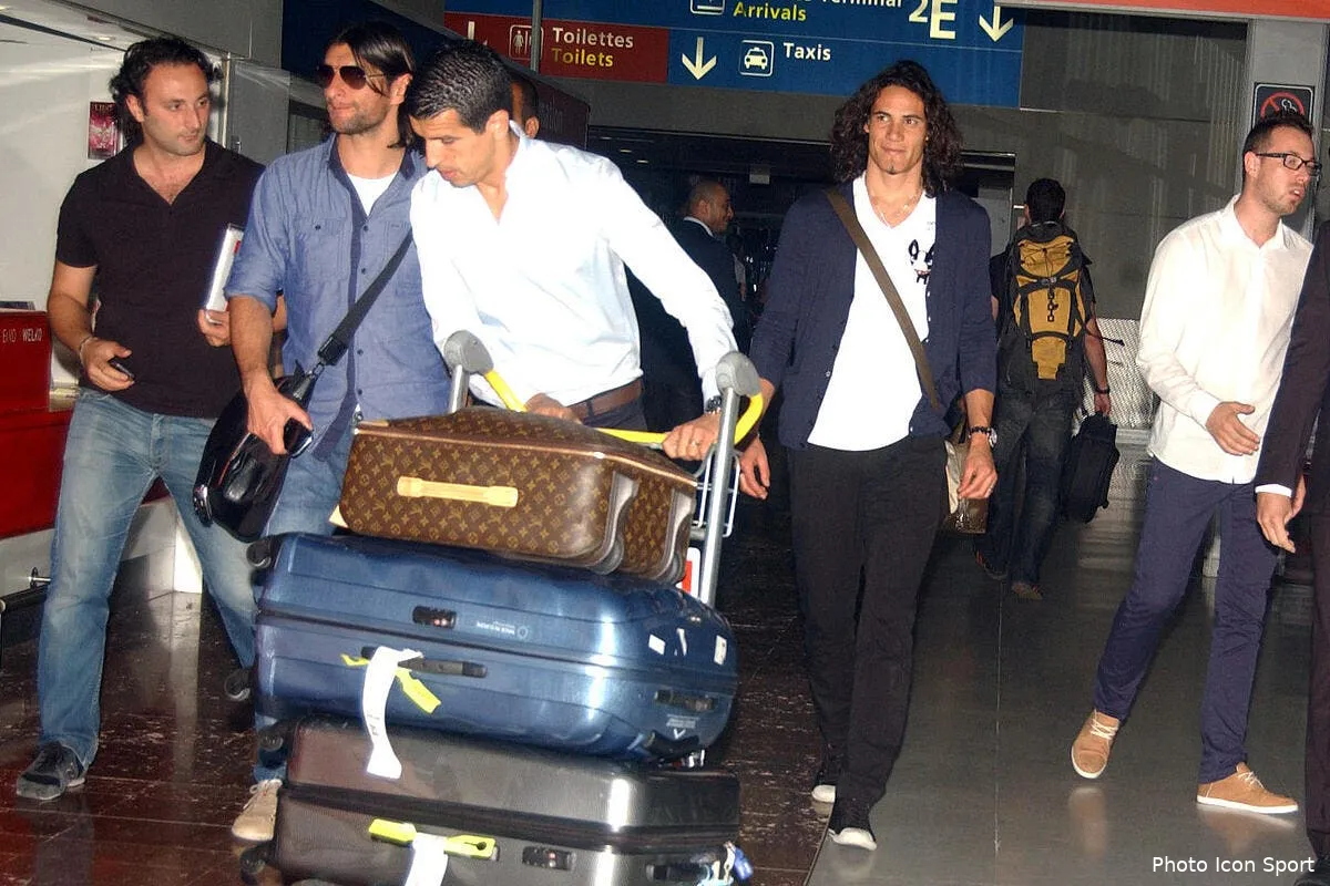 cavani ne pouvait pas dire non a l offre incroyable du psg iconsport vis 270713 01 0162559