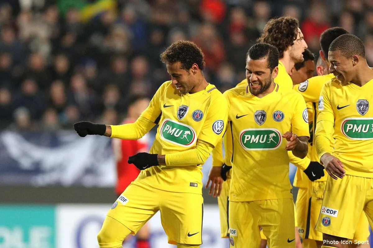 cdf le psg cartonne rennes neymar di maria et mbappe s amusent iconsport icon lem 070118 05 12205731