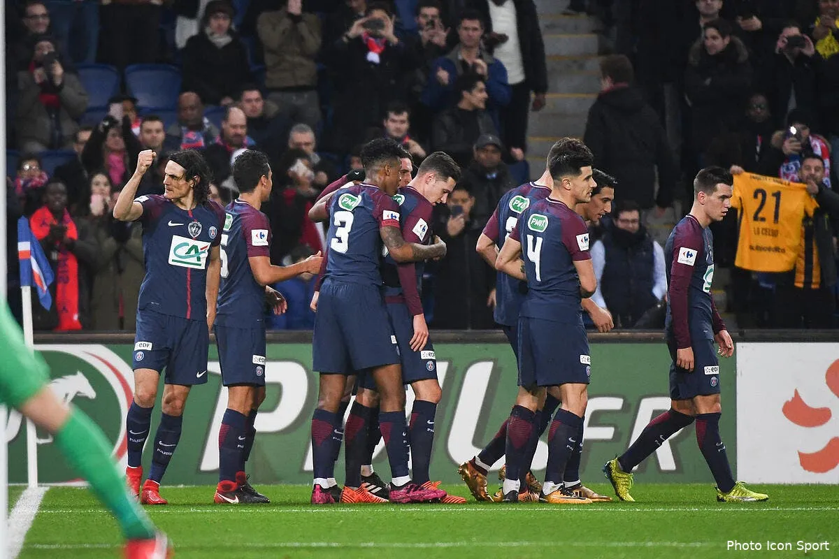 cdf le psg fait le show mais cavani est toujours maudit iconsport icon dib 240118 10 03207729