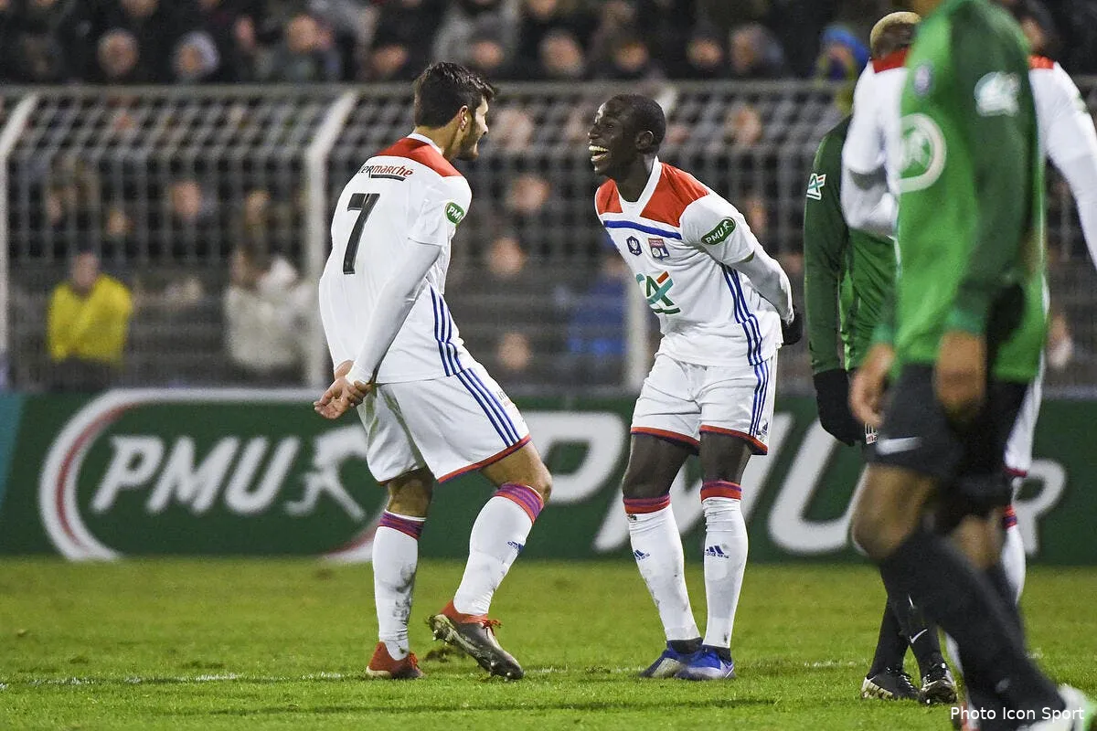 cdf lyon se sort d un beau piege a bourges icon alc 050119 45 23240985