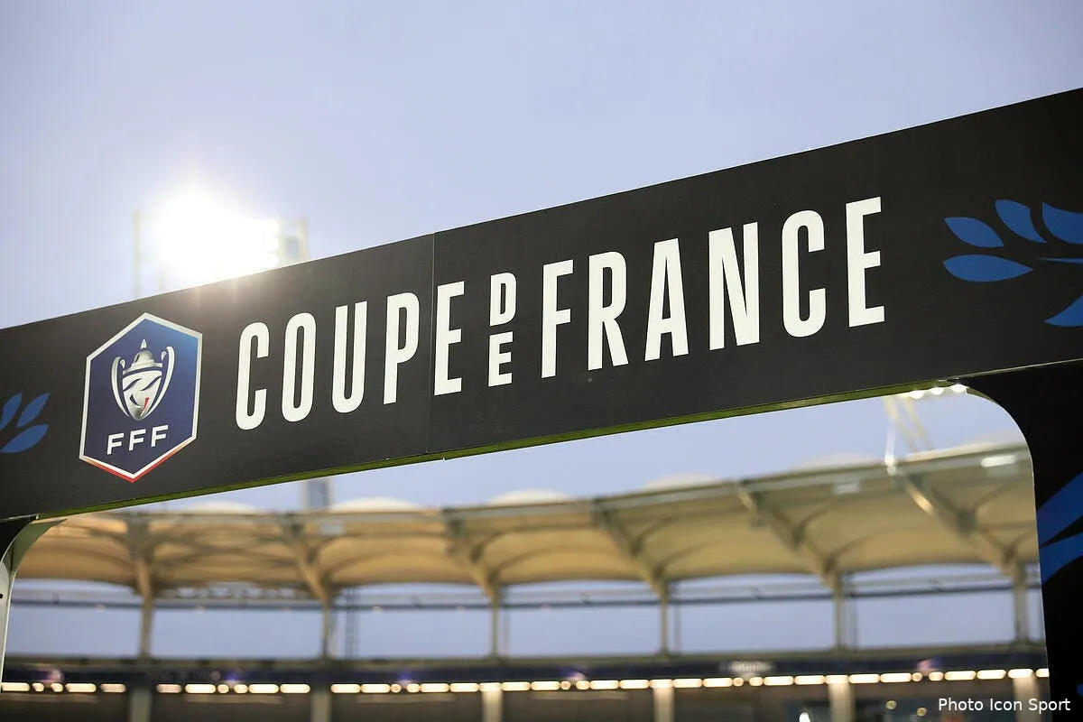 cdf psg dijon les compos 21h10 sur f2 icon blo 060119 94 82246207