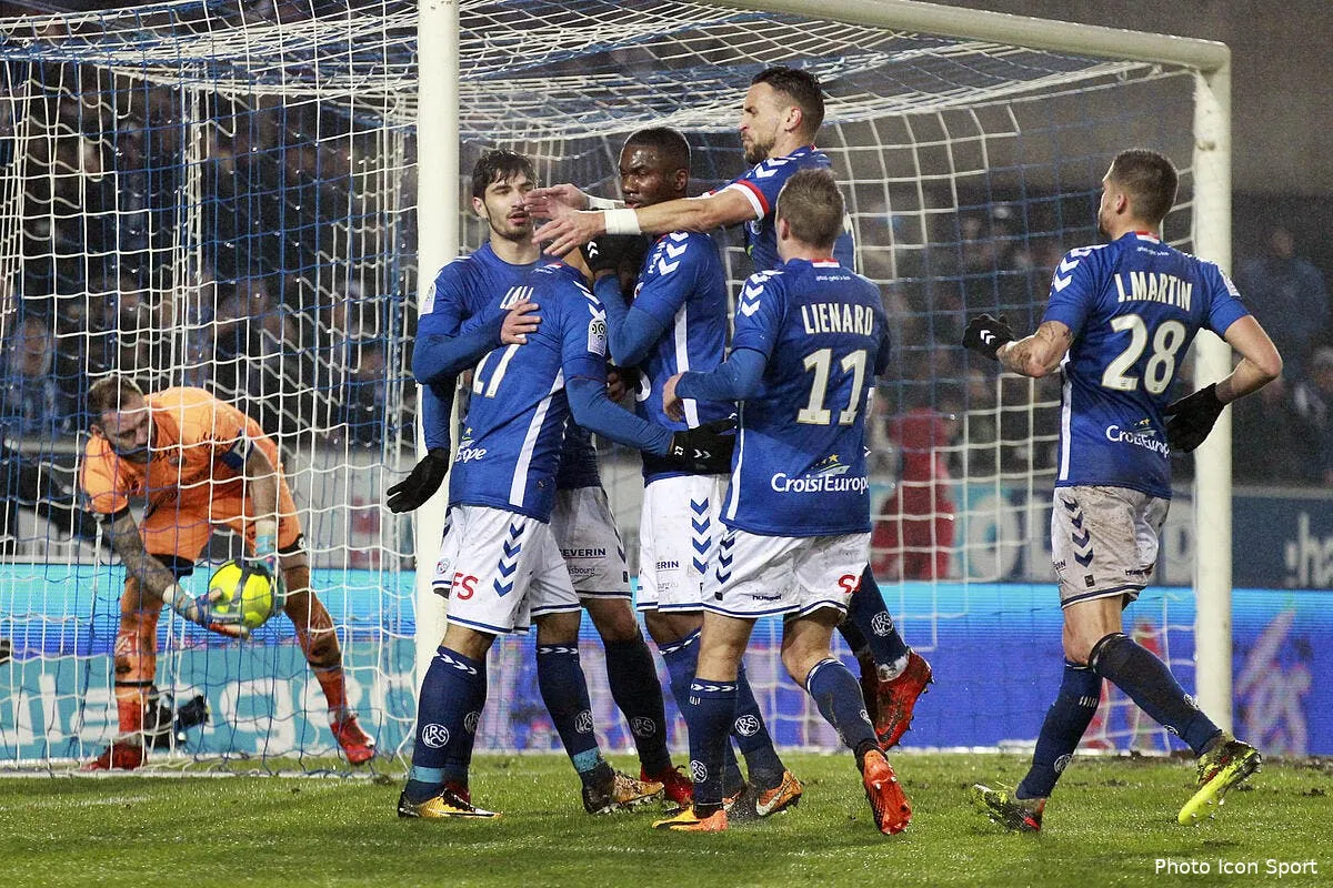 cdf strasbourg plonge le losc dans la boue iconsport icon ceg 200118 63 81207847