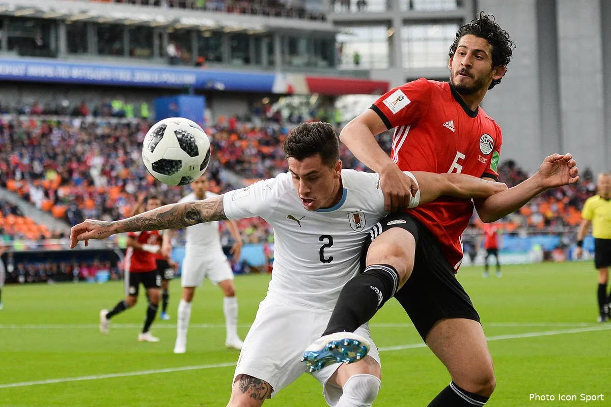 cdm 2018 cavani et suarez se ratent gimenez assomme l egypte iconsport icon spu 150618 04 10221951