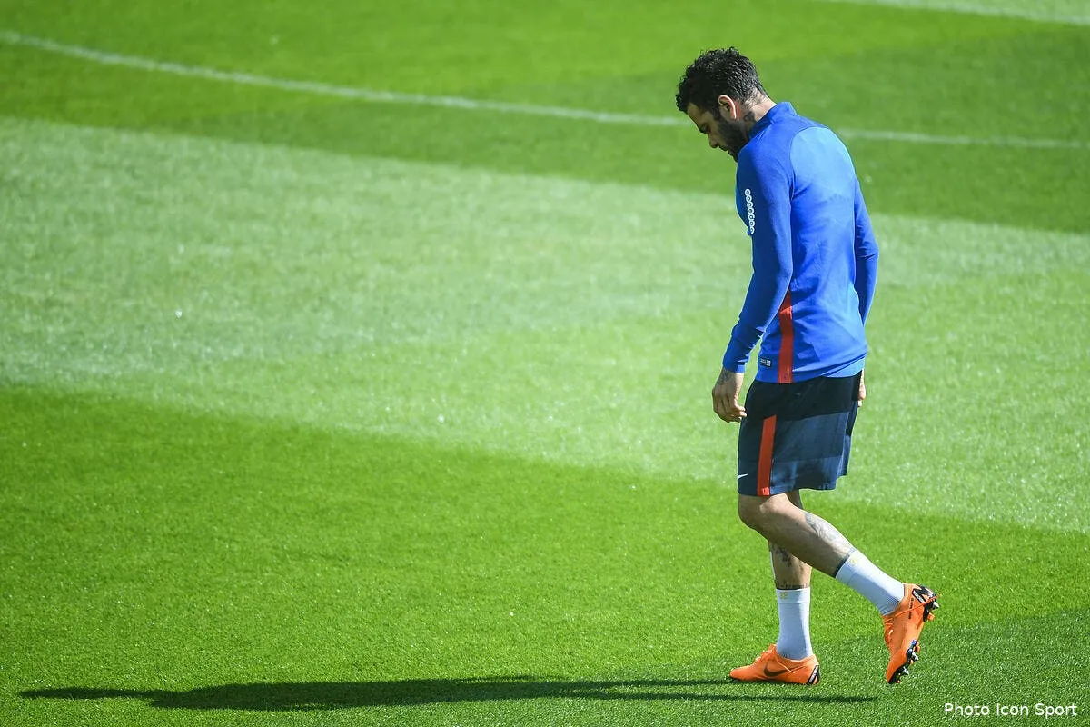 cdm 2018 daniel alves annonce forfait pour le mondial iconsport icon dib 030518 11 47218543