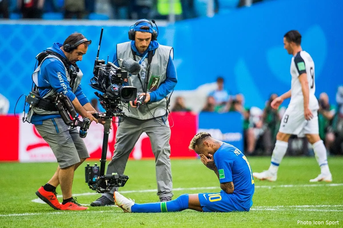 cdm 2018 neymar une insulte au football francis lalanne y va fort iconsport icon bbb 220618 93 04222933