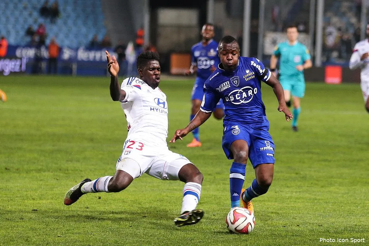 ce joueur que le psg ne veut pas recuperer iconsport mae 221114 02 25102375