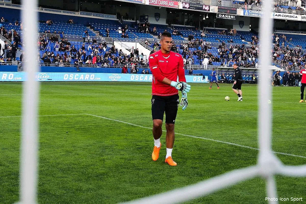 ce joueur qui n a pas envisager une seconde de rester au psg iconsport mae 180415 08 02114693