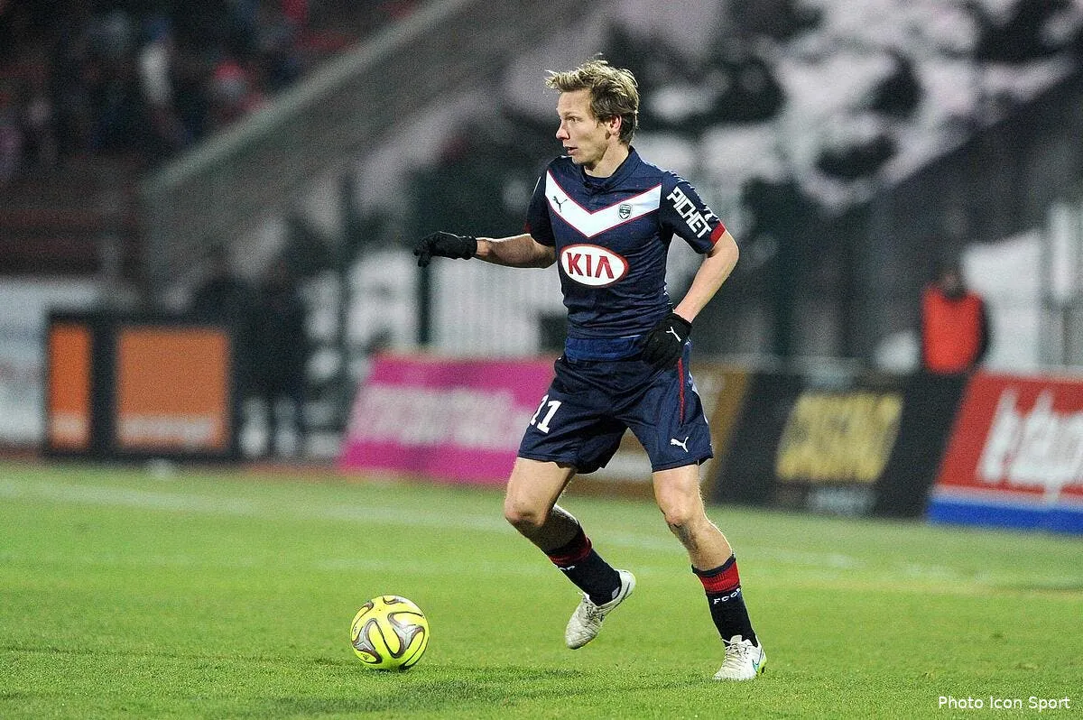 ce joueur qui n arrivait pas a quitter le psg iconsport jpt 070215 06 52104455