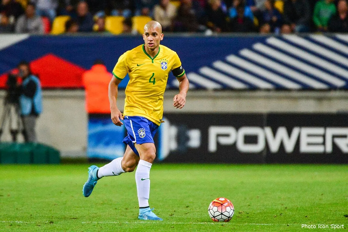 chasse par la fifa l om est passe a la caisse pour doria doria 12121555