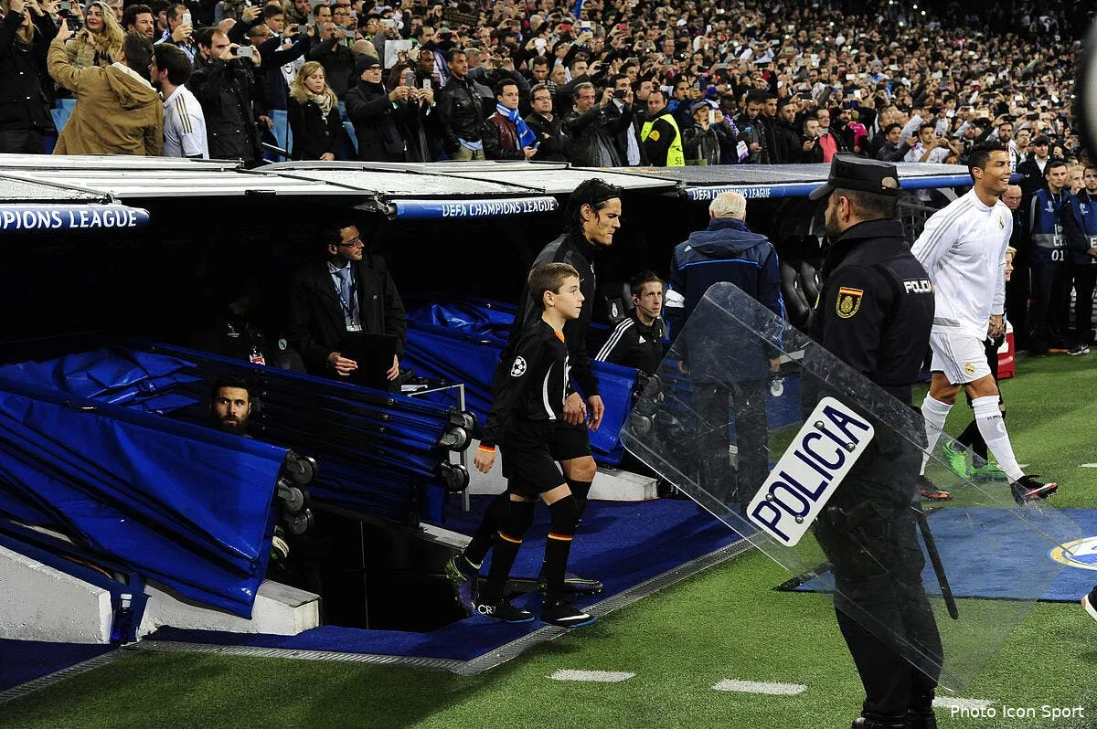 choque par l attentat cavani prefererait ne pas rentrer au psg iconsport win 031115 01 852125565