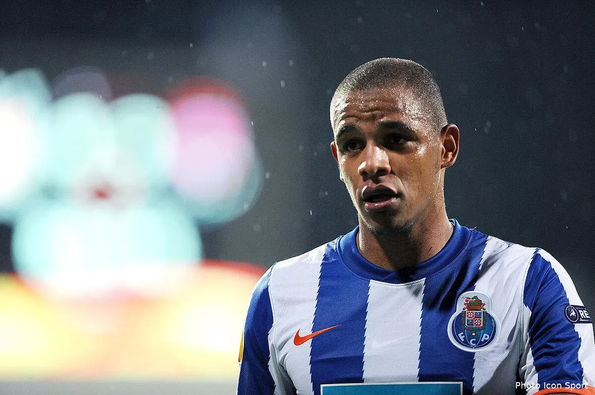 cissokho verrait bien fernando a l ol iconsport tur 211010 101 2121319