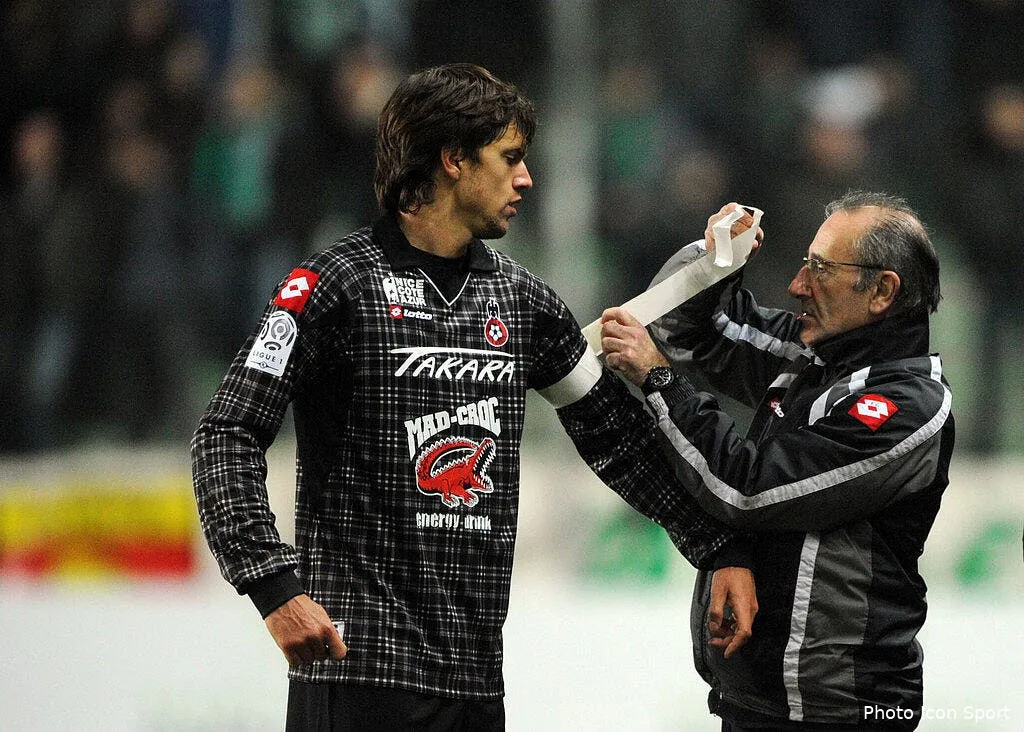 civelli l avoue oui son but contre l ol devait etre refuse 69644 17608