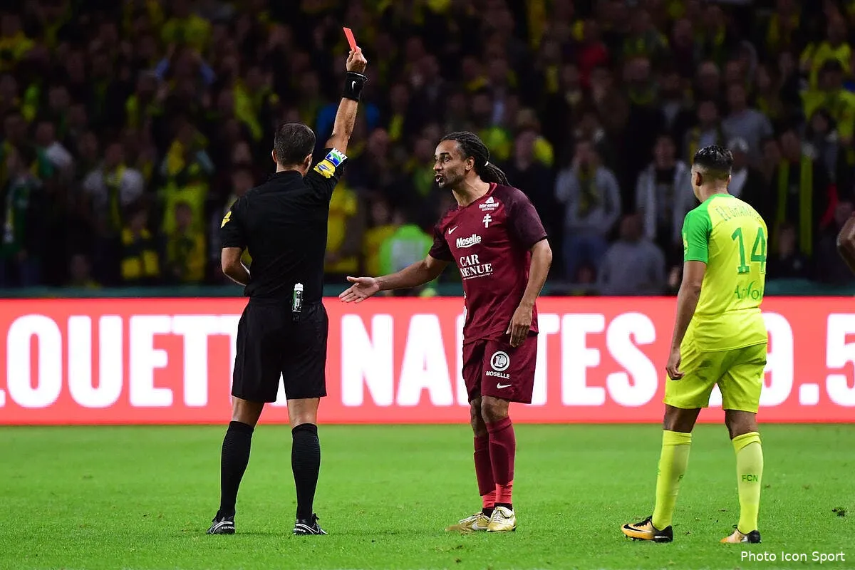 clash assou ekotto remet 1 euro dans la machine contre mbappe iconsport icon win 300917 01 21242211203