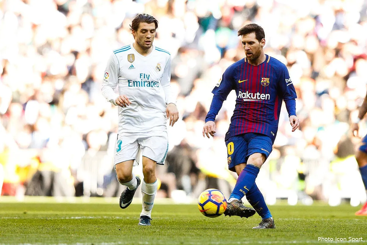 clasico lionel messi la passe decisive en chaussettes messi 39204353