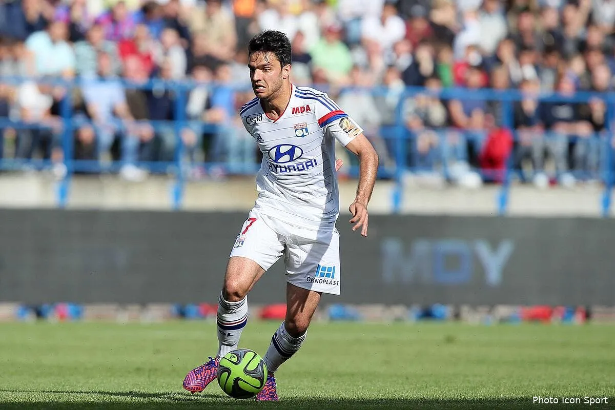 clement grenier annonce qu il se fait operer iconsport vmi 090515 23 48116999