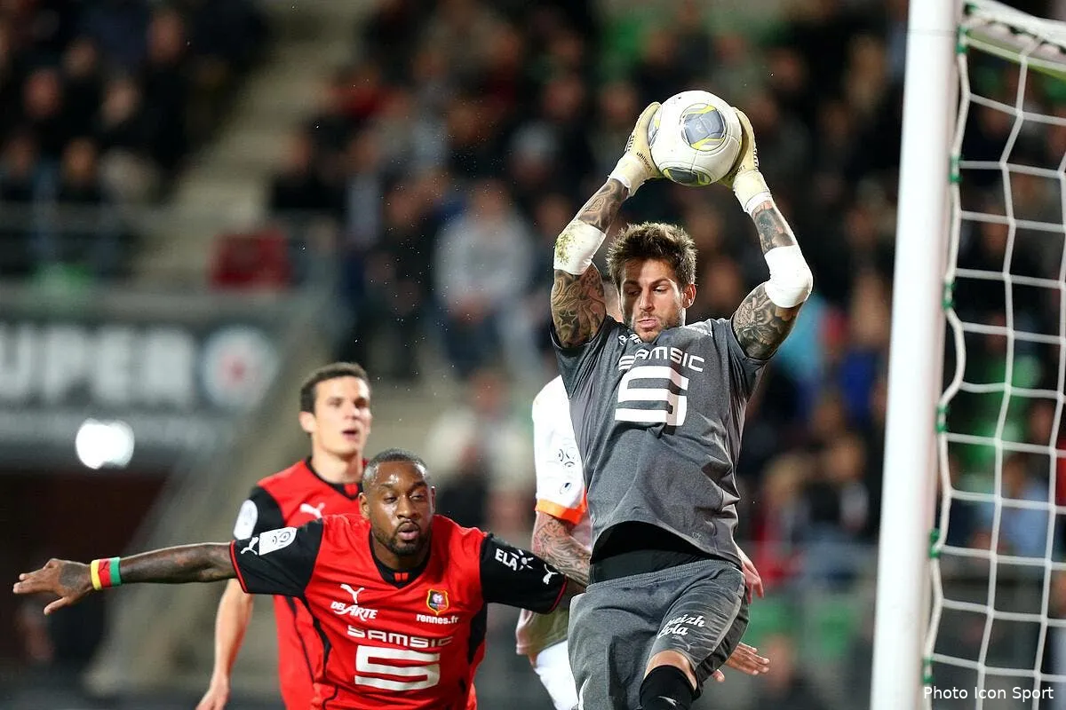 costil prolonge a rennes jusqu en 2017 iconsport vmi 191013 06 0669195