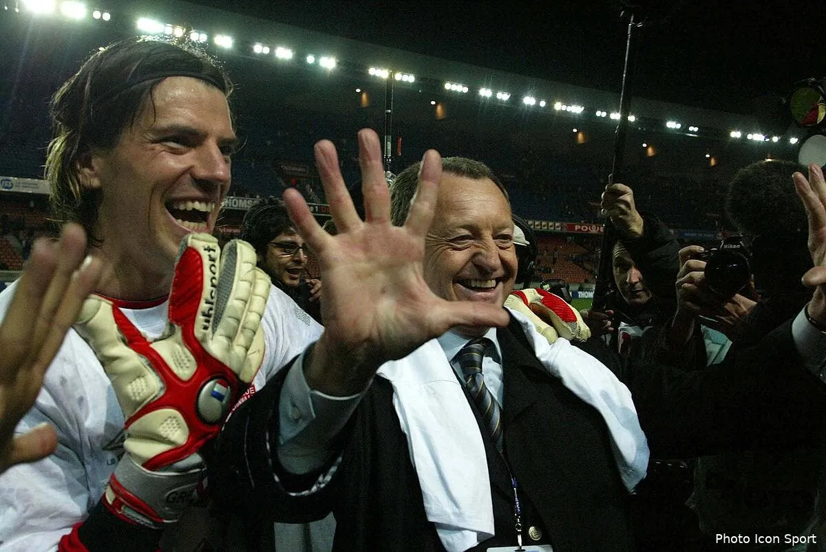 coupet avait fait croire a aulas qu il signait a l om iconsport ver170406 33 0218682