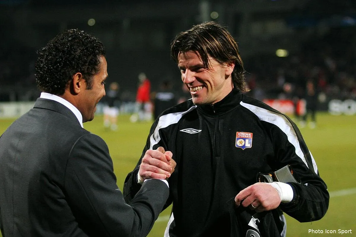 coupet est tres inquiet pour l ol iconsport win 200208 09 2931577