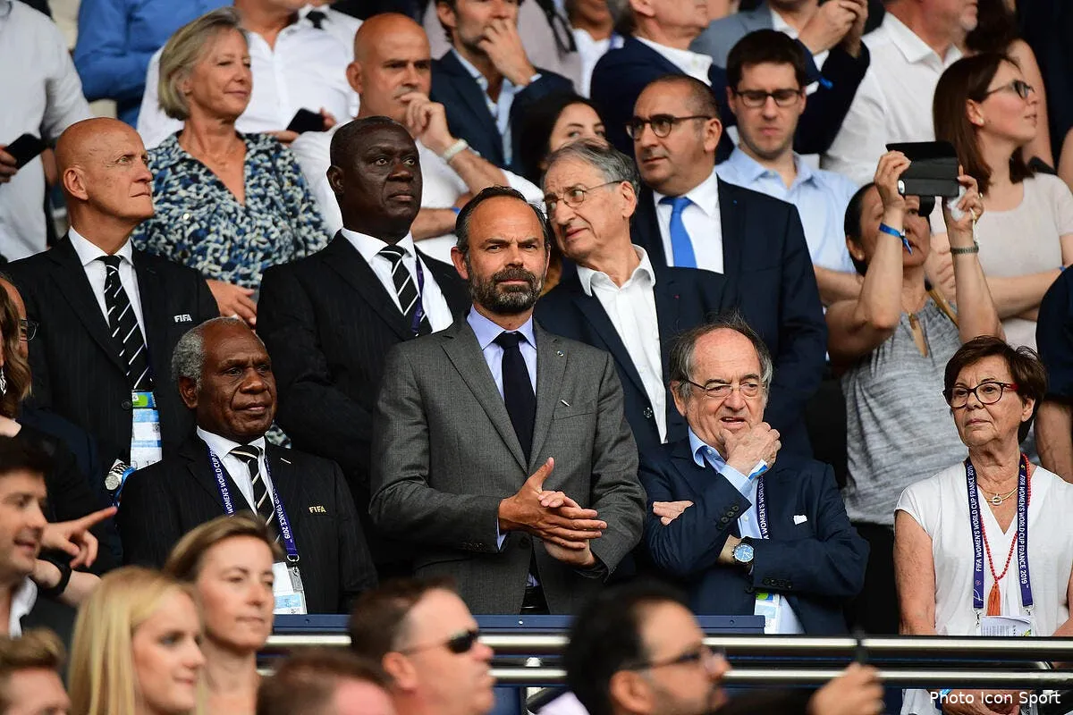 covid 19 le foot francais climatise par edouard philippe icon win 280619 01 94204283721