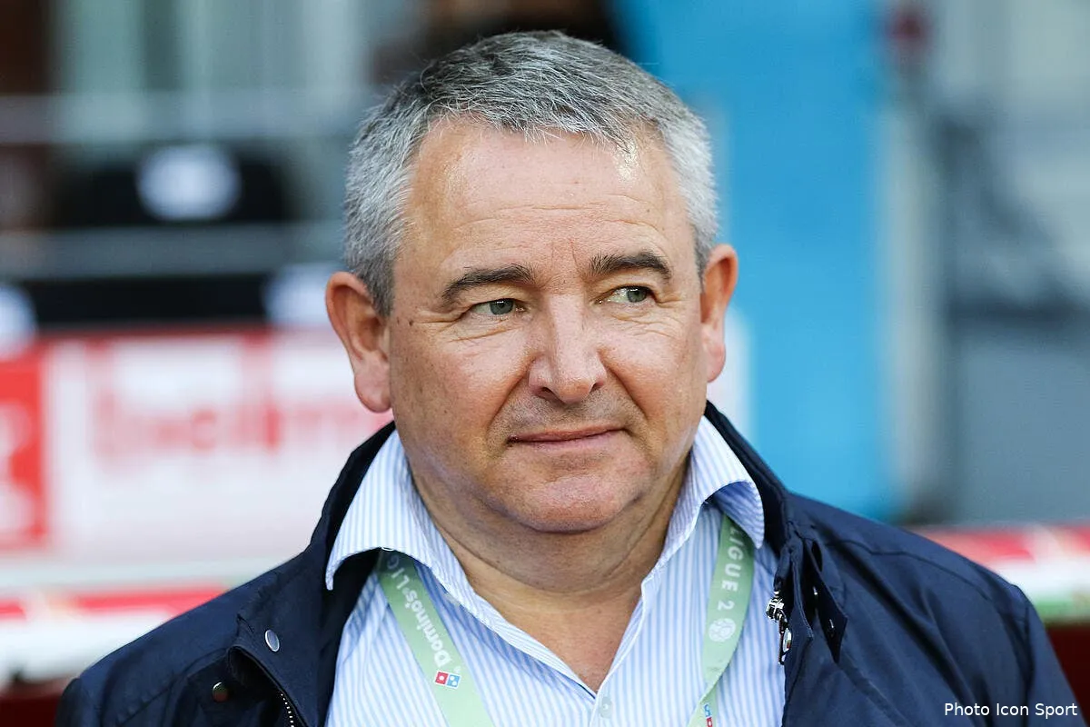 covid 19 paris lui fait peur ce president demande l arret de la l1 le saint282165