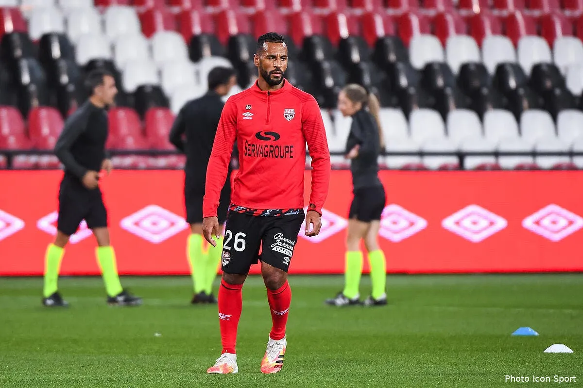 covid 19 theorie du complot et khadri romao enerve guingamp icon bap 191020 93 078 299109