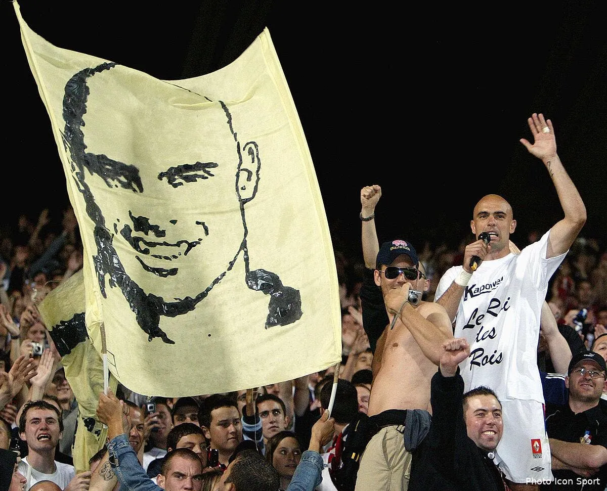 cris envoie un message aux supporters de l ol iconsport ban 260507 04 0139409