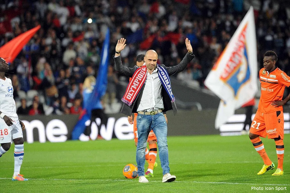 cris prend du galon chez les coachs de l ol iconsport jpt 100514 06 14126839