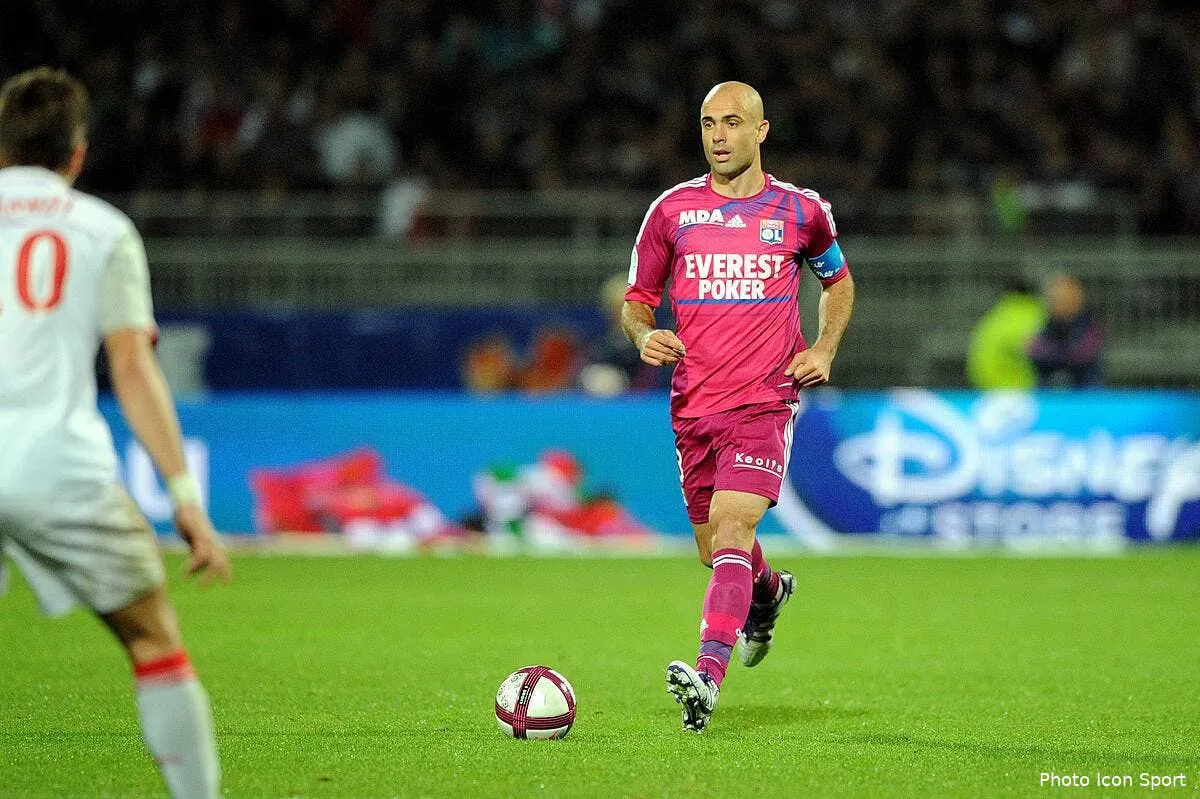 cris titulaire ou pas face au real iconsport jpt 151011 04 3726064