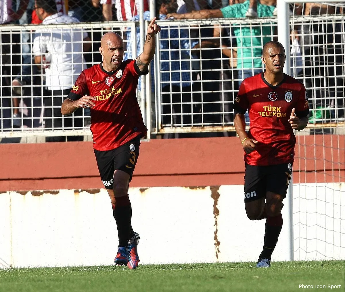 cris va signer au gremio iconsport spa 150912 77 0146791