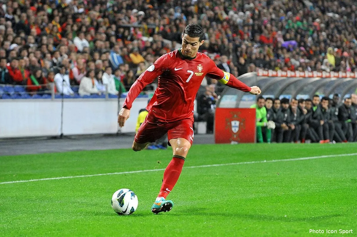 cristiano ronaldo a deja beaucoup a faire avec le portugal iconsport vcr 161012 05 0758967