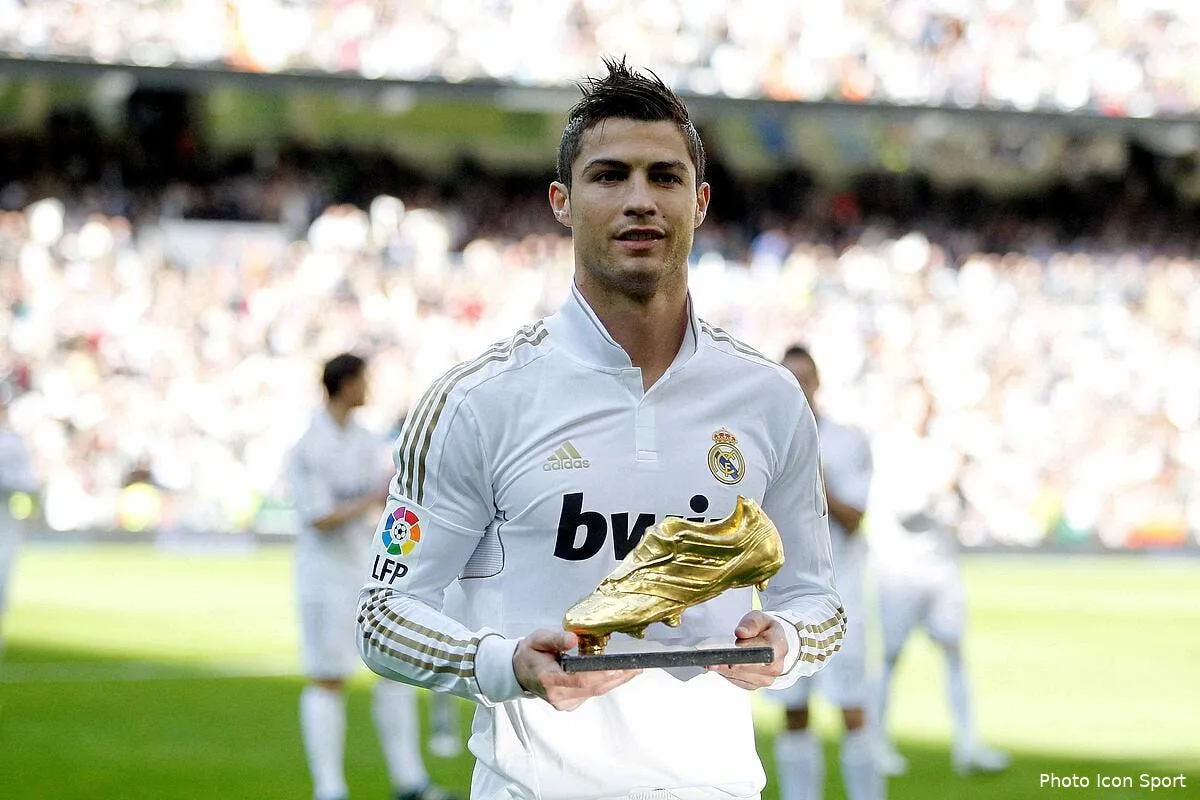 cristiano ronaldo a fait honneur a son soulier d or iconsport nwp 061111 05 0226928