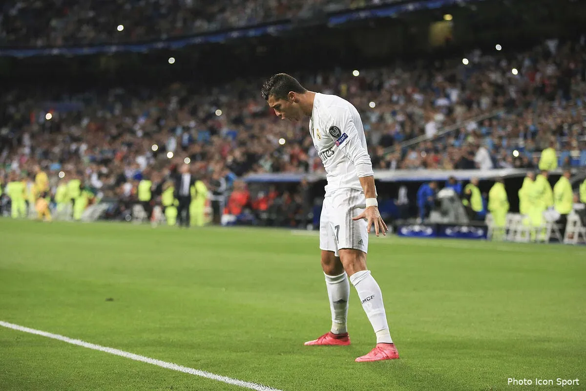 cristiano ronaldo doit imiter le bourreau des francais ronaldo 42121101