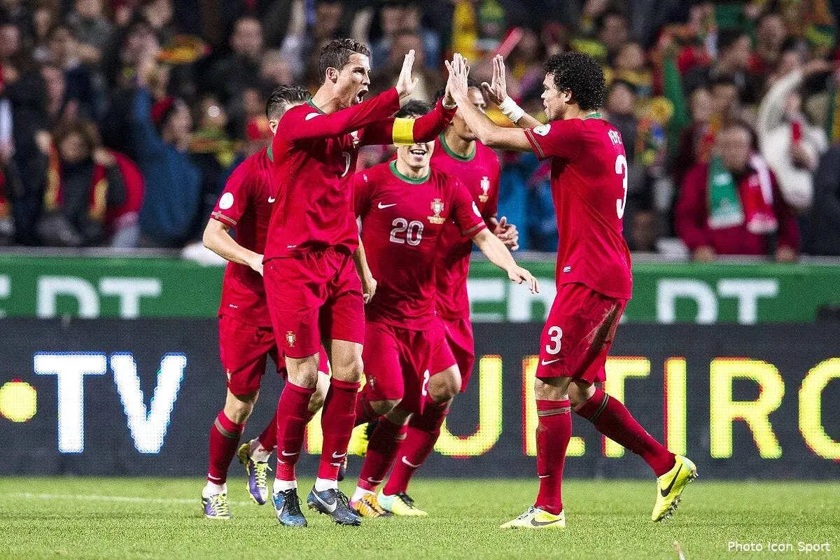 cristiano ronaldo en deux coups de tete iconsport bil 151113 05 0969933