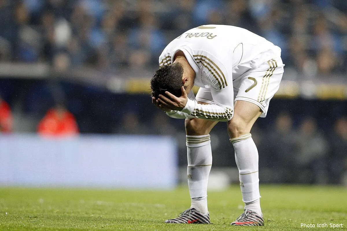 cristiano ronaldo est prie d aller chez le psy apres le clasico iconsport blg 101211 38 0828545