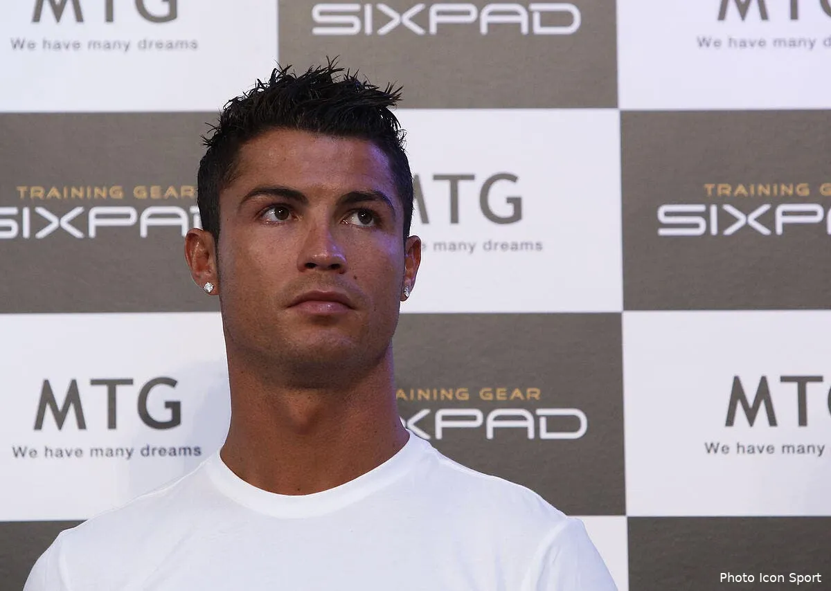 cristiano ronaldo et ibra le jeu de la barbichette au psg iconsport pho 080715 01 13115689