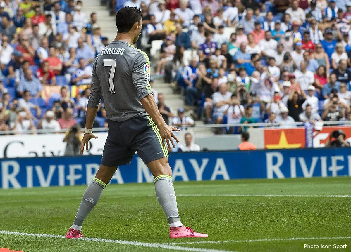 cristiano ronaldo joue vraiment la comedie iconsport mar 120915 05 06120825