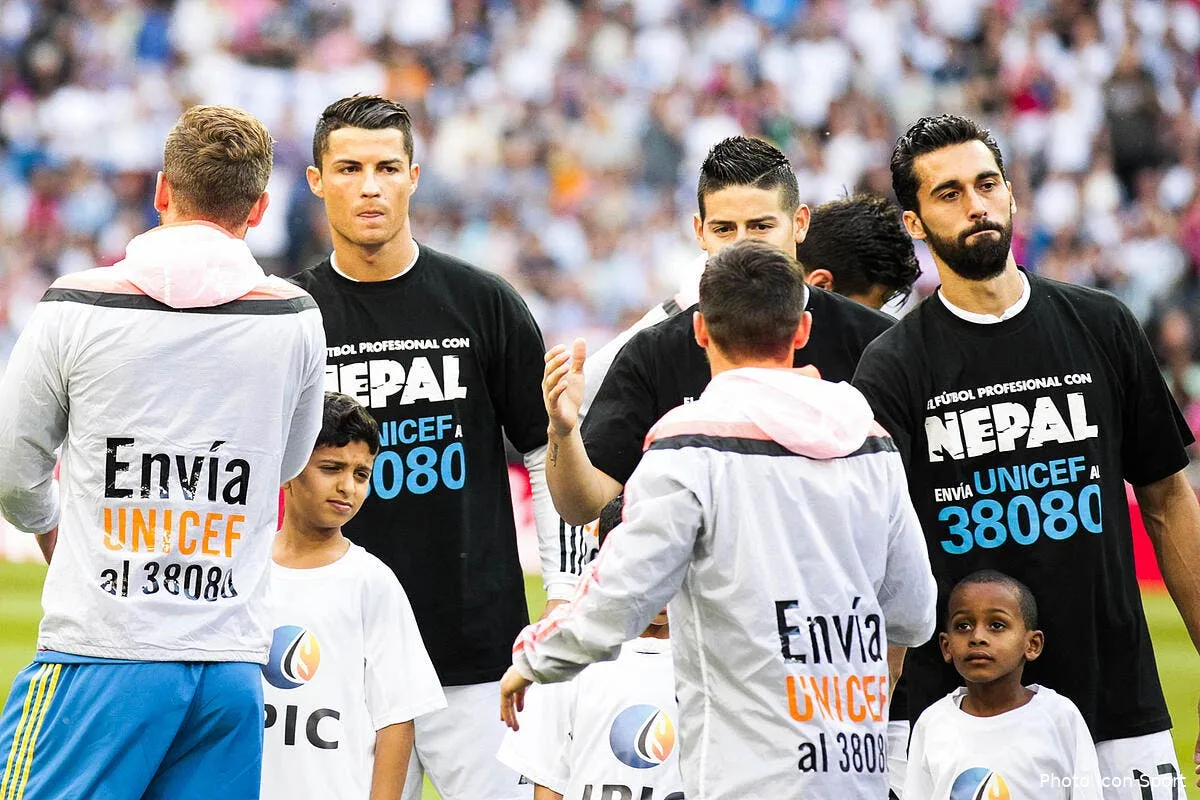 cristiano ronaldo n a pas donne 7 me pour le nepal iconsport sfp 090515 12 11111307