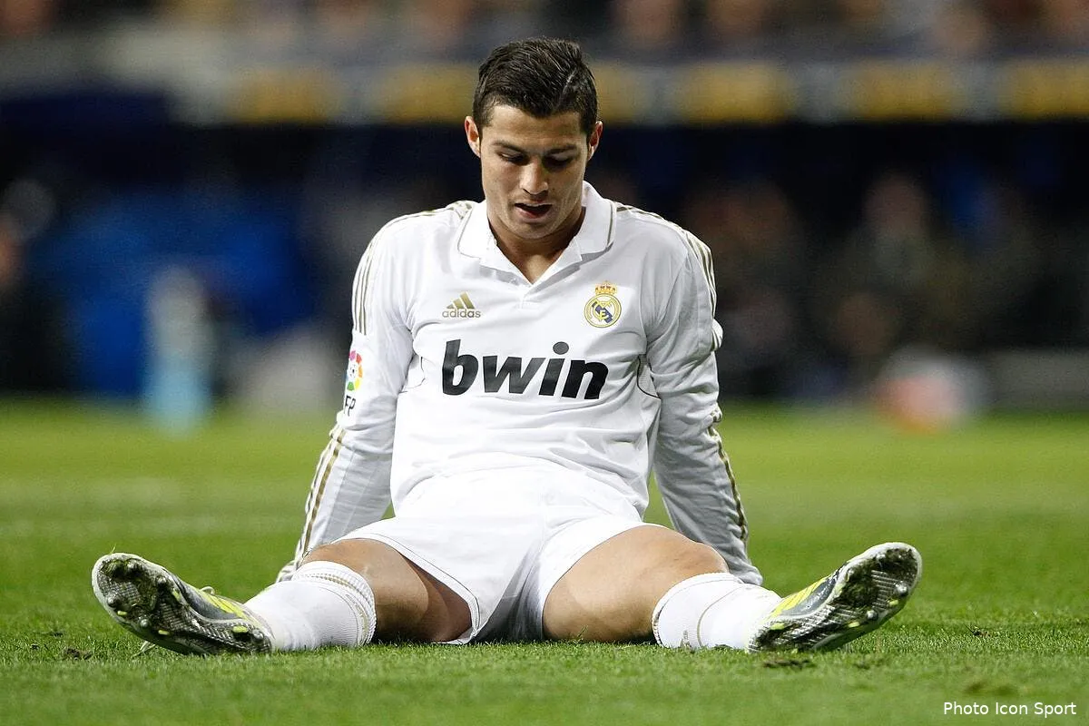 cristiano ronaldo pourrait reconsiderer son avenir au real si mourinho partait iconsport lof 280112 01 0530637