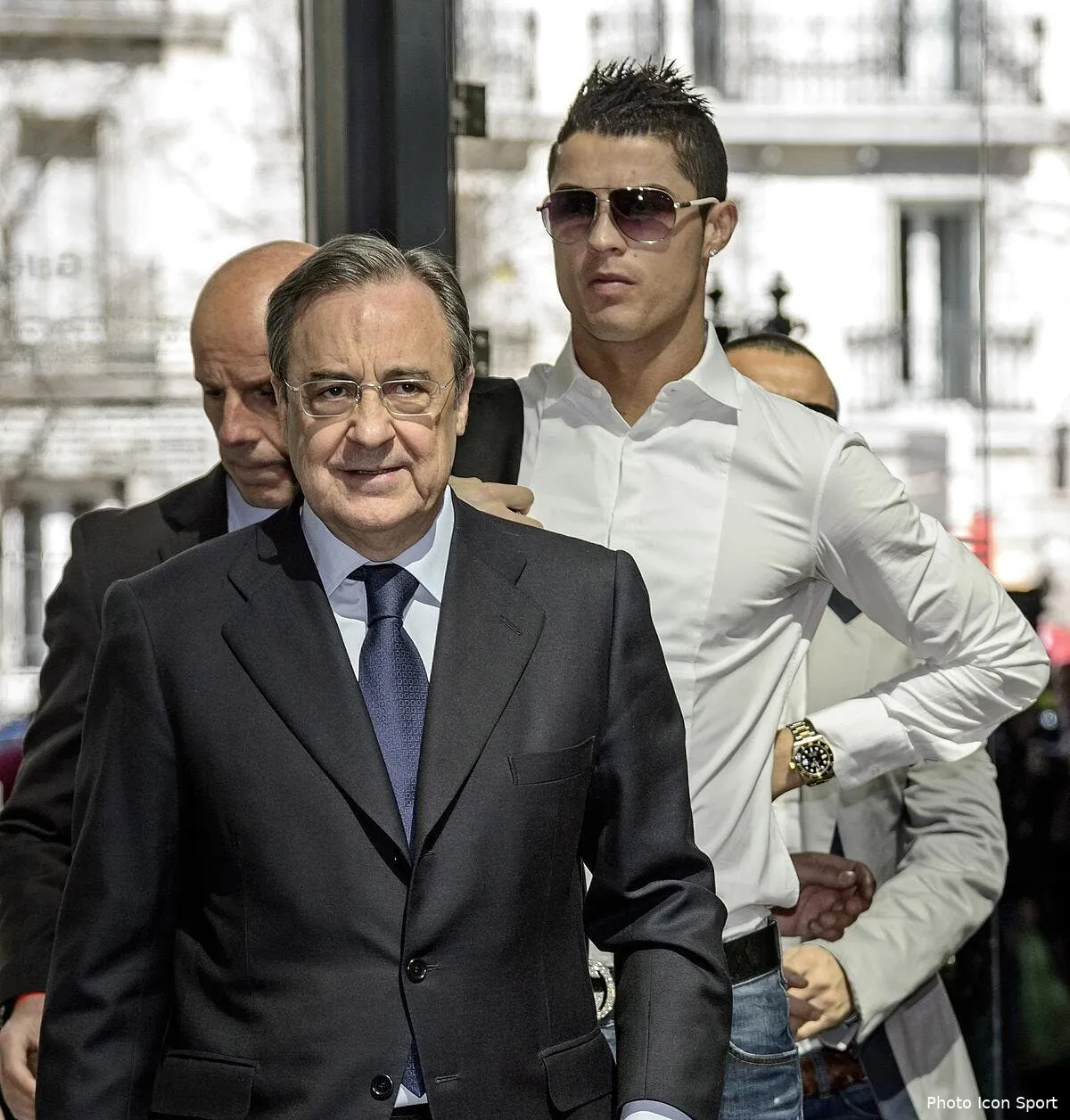 cristiano ronaldo prolonge d urgence au real pour calmer le psg iconsport mar 180313 08 0355251