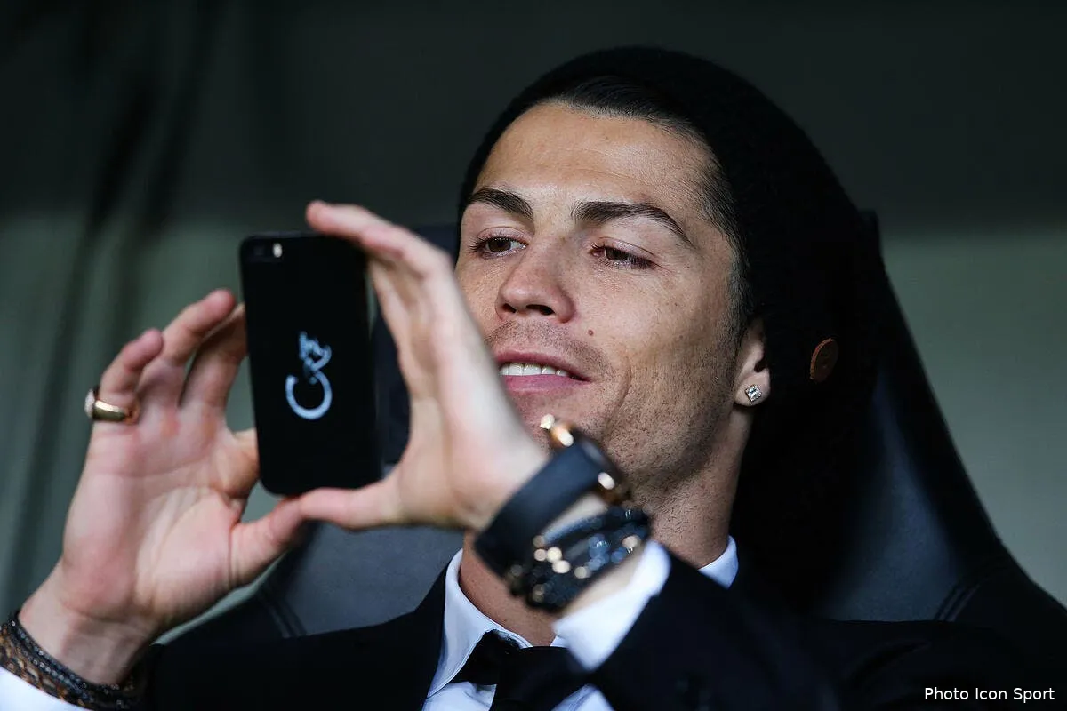 cristiano ronaldo ratera bien son duel avec lionel messi iconsport fir 080414 01 0580887