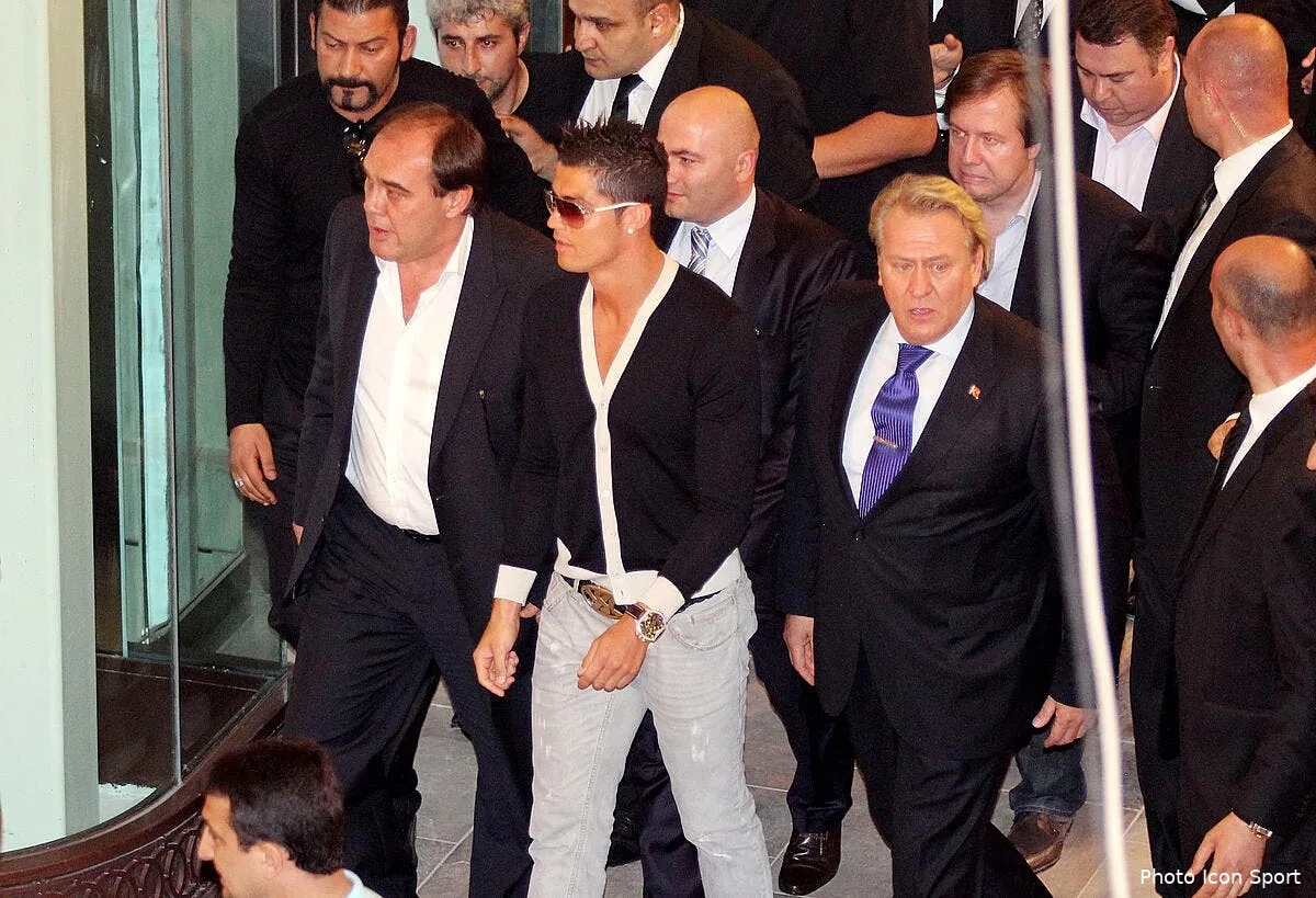 cristiano ronaldo rejoint george clooney dans l affaire berlusconi iconsport tur 180611 01 0227627