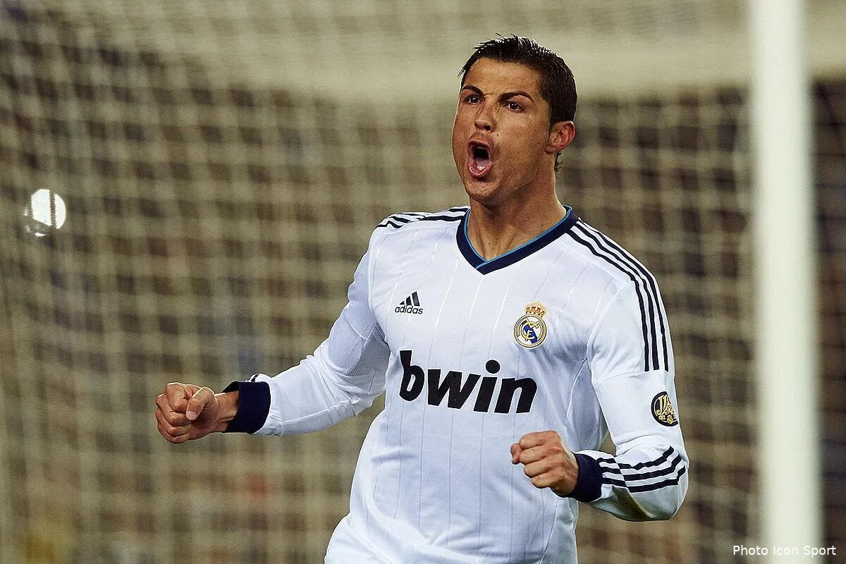 cristiano ronaldo s est degonfle lundi a manchester iconsport dpa 260213 36 7551503