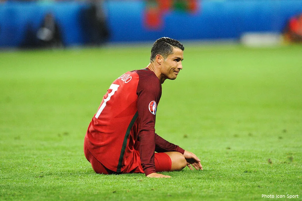 cristiano ronaldo se fait severement troller apres portugal islande iconsport jpt 140616 07 06145980