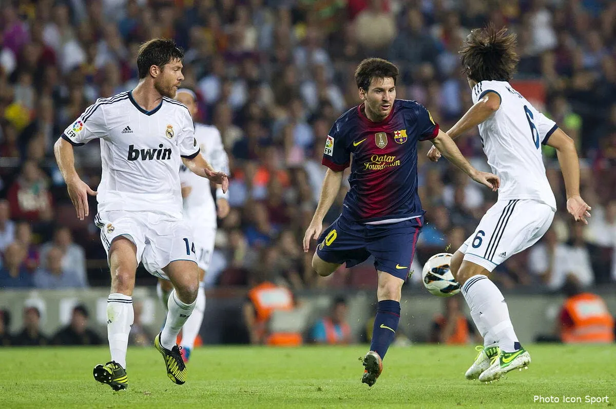 cristiano ronaldo vs lionel messi attire 400 millions de telespectateurs en direct iconsport mar 071012 05 0840806