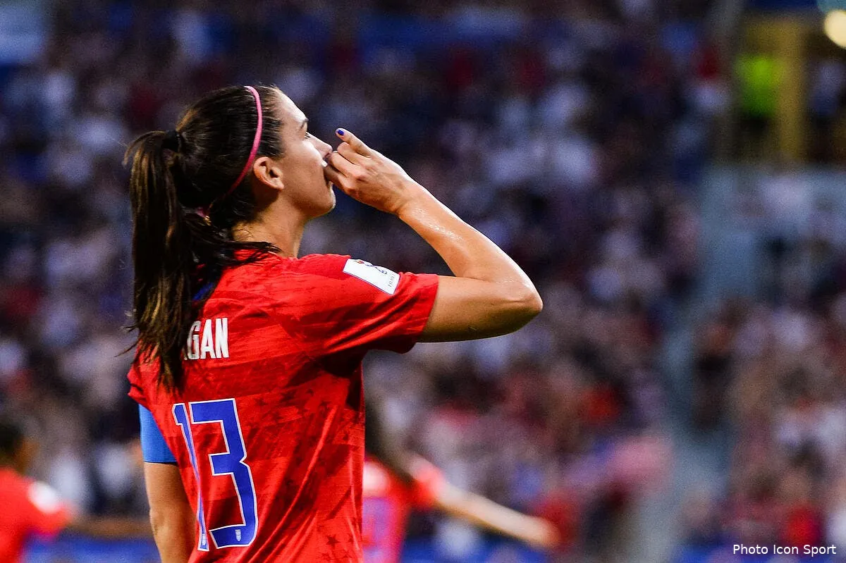 critiquee alex morgan balance le geste obscene de cristiano ronaldo alex morgan257921