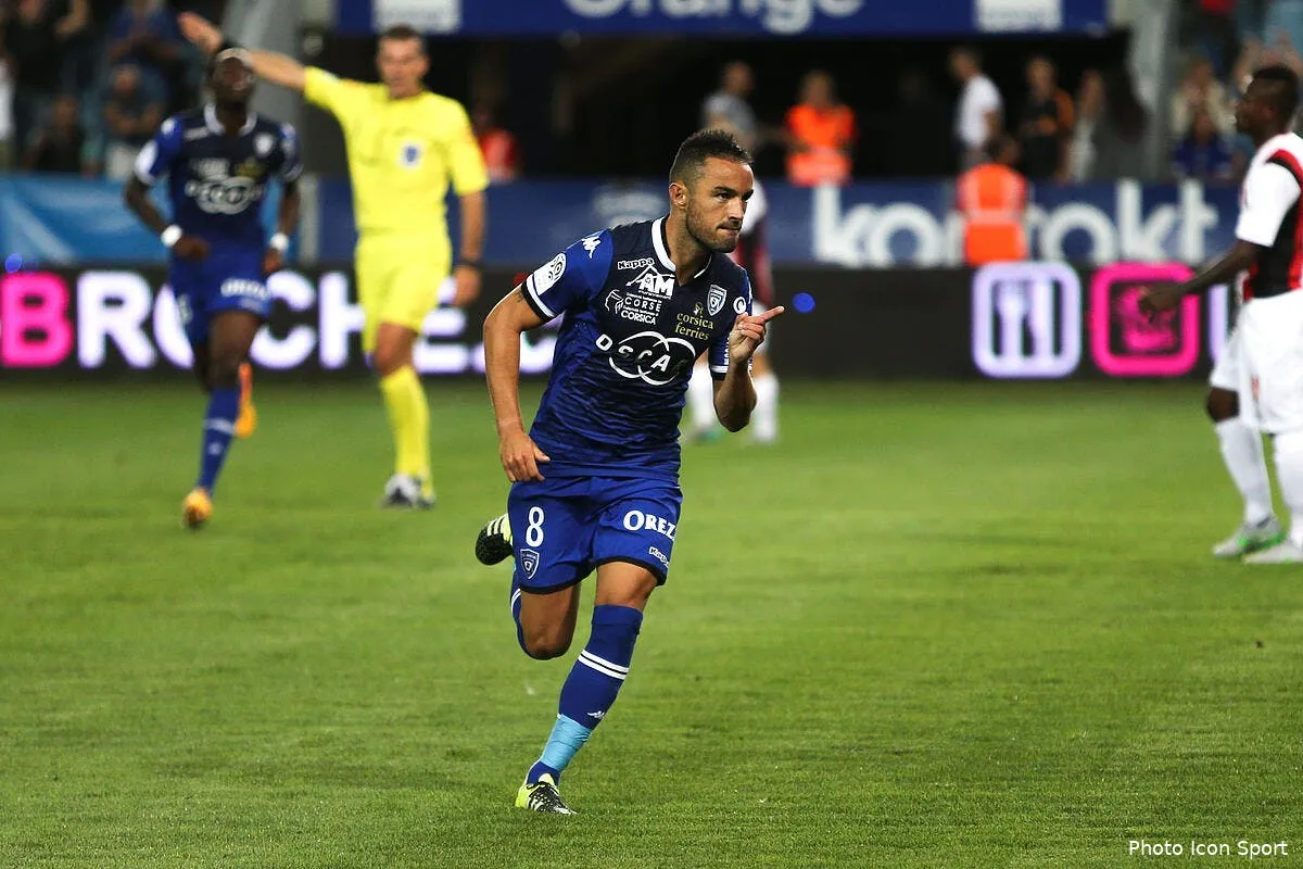 danic garde un bon souvenir de son passage a l ol iconsport mae 190915 01 08121469