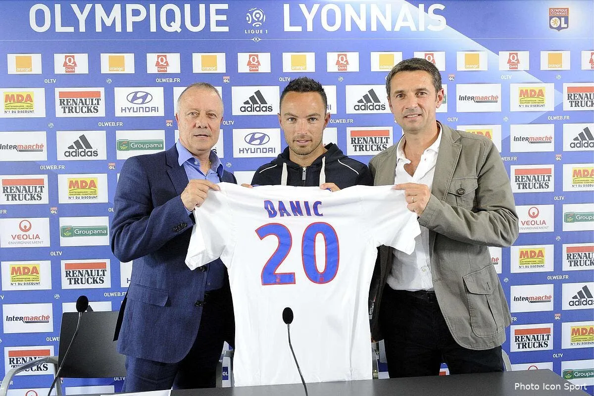 danic parfait remplacant de bastos a l ol selon lacombe iconsport jpt 270613 08 0460371